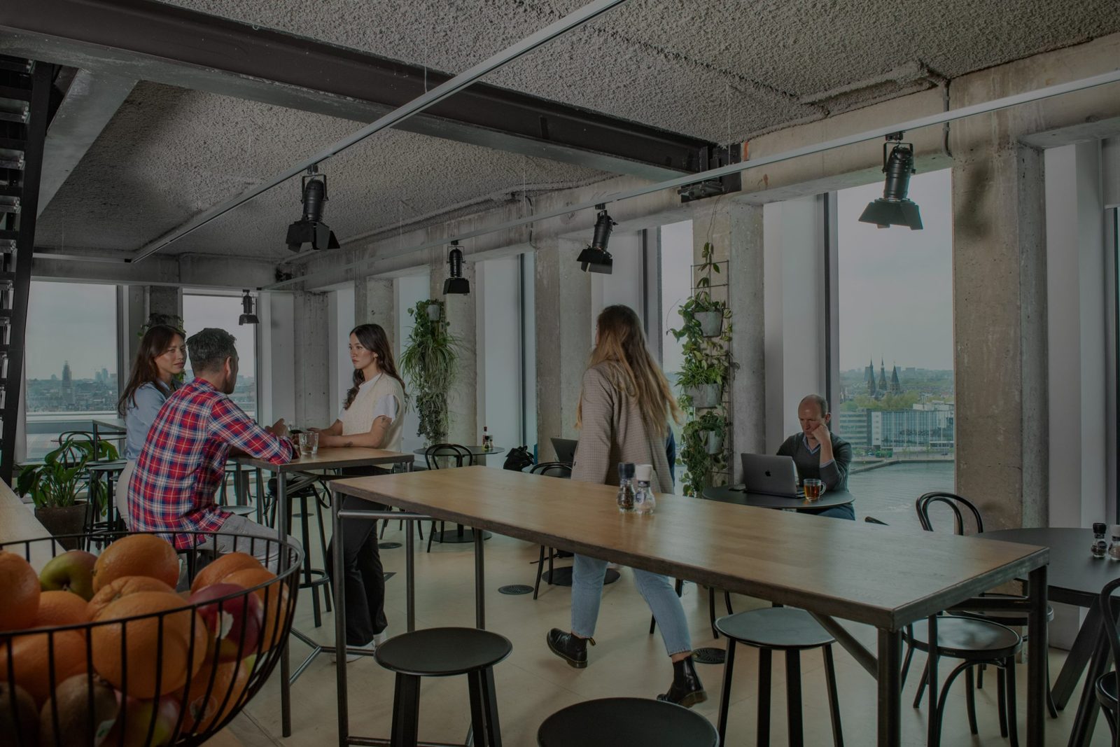 Werkplek van Booked by Zara in de A'DAM Toren